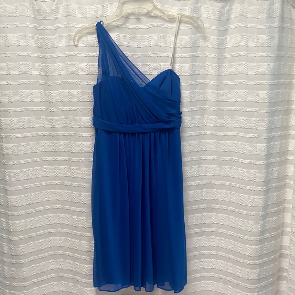 David’s bridal asymmetrical royal blue dress size 6 with breast cups sewn in